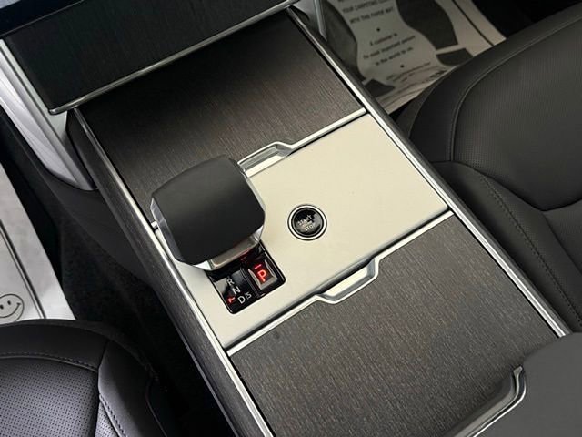 New 2025 Land Rover Range Rover SE image 38