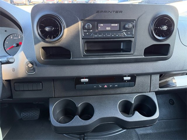 Used 2020 Mercedes-Benz Sprinter 2500 image 21
