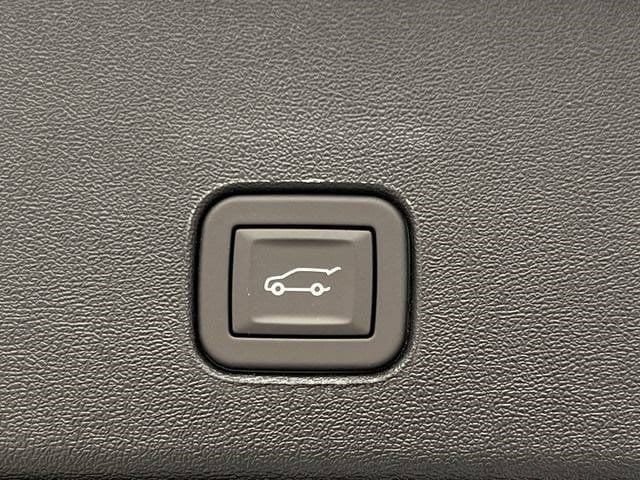 New 2026 Cadillac Optiq Luxury 1 RWD image 24