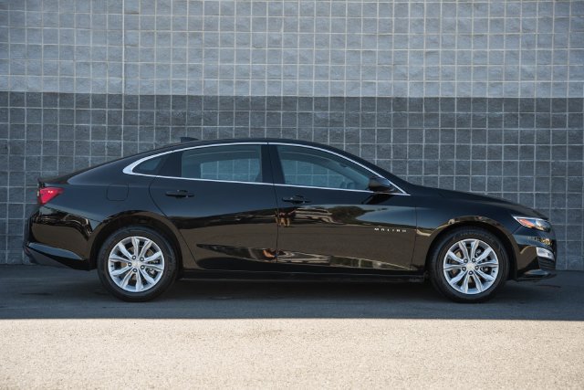 Used 2025 Chevrolet Malibu LT FWD image 4