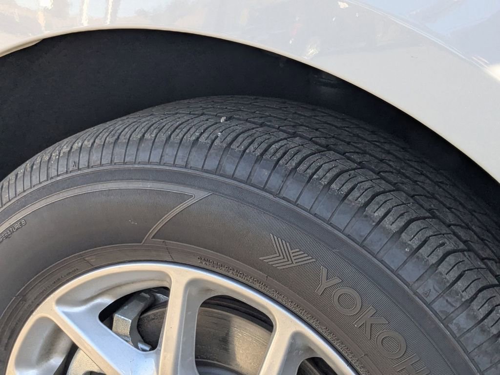 Used 2025 Chrysler Pacifica Select image 30