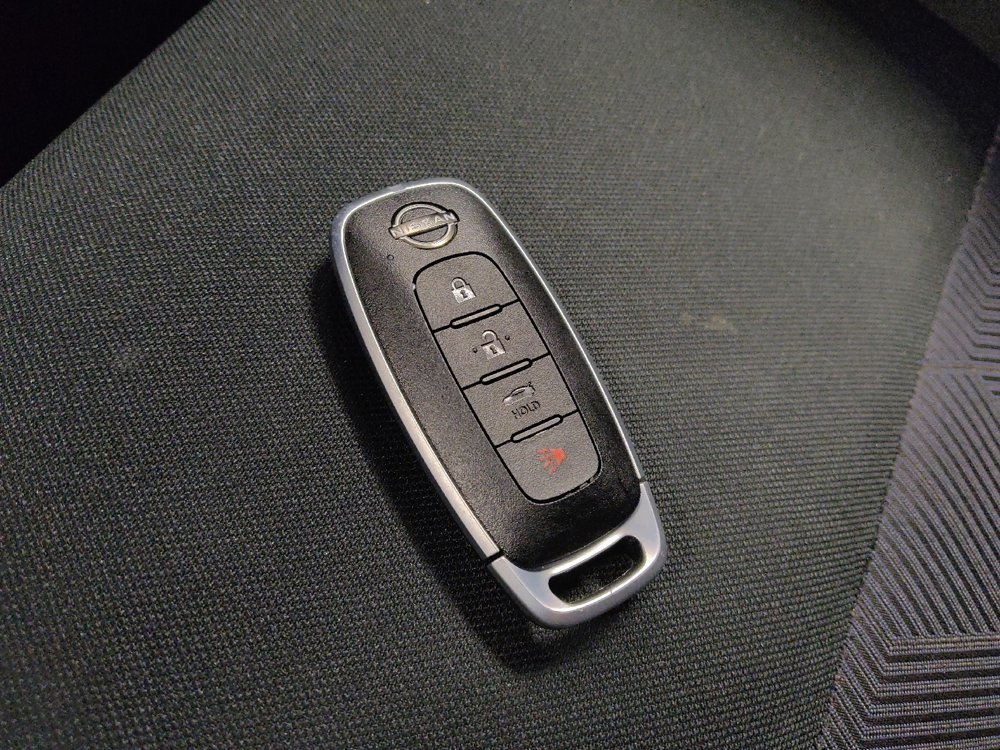 Used 2024 Nissan Versa SV w/ Trunk Package image 32