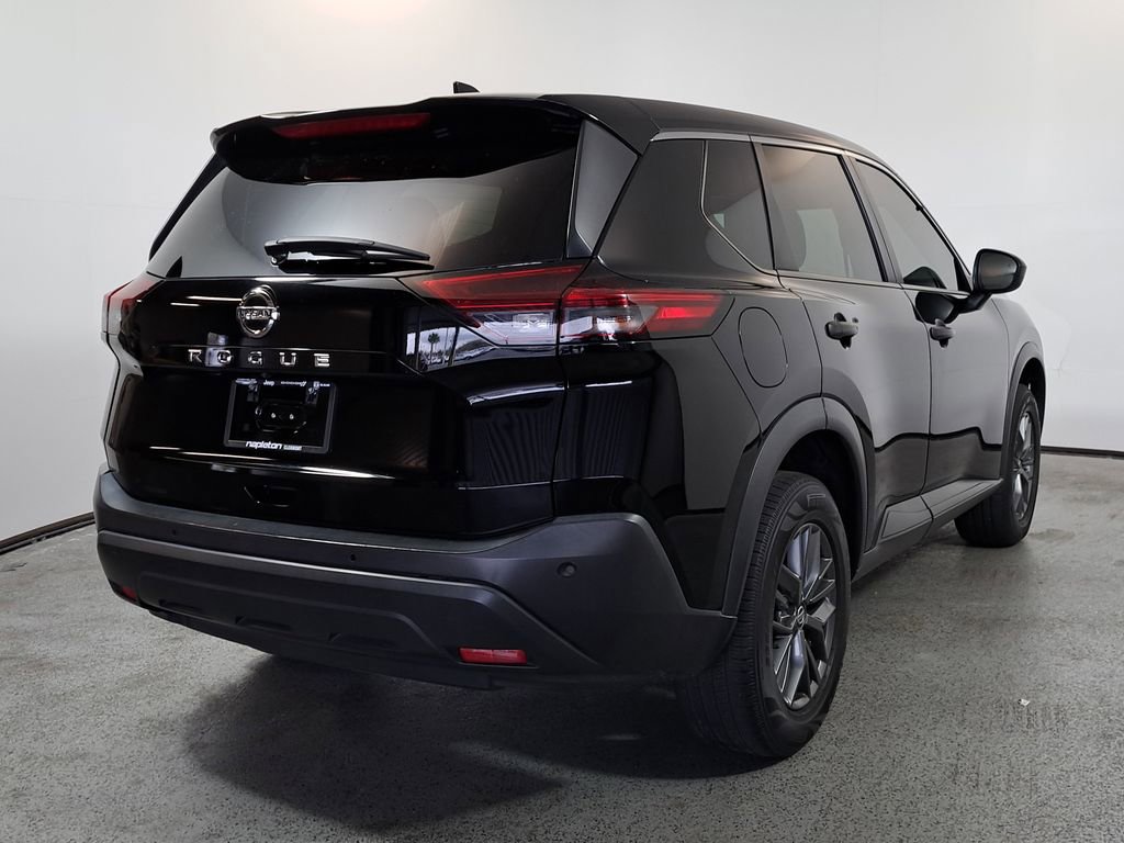 Used 2021 Nissan Rogue S image 6