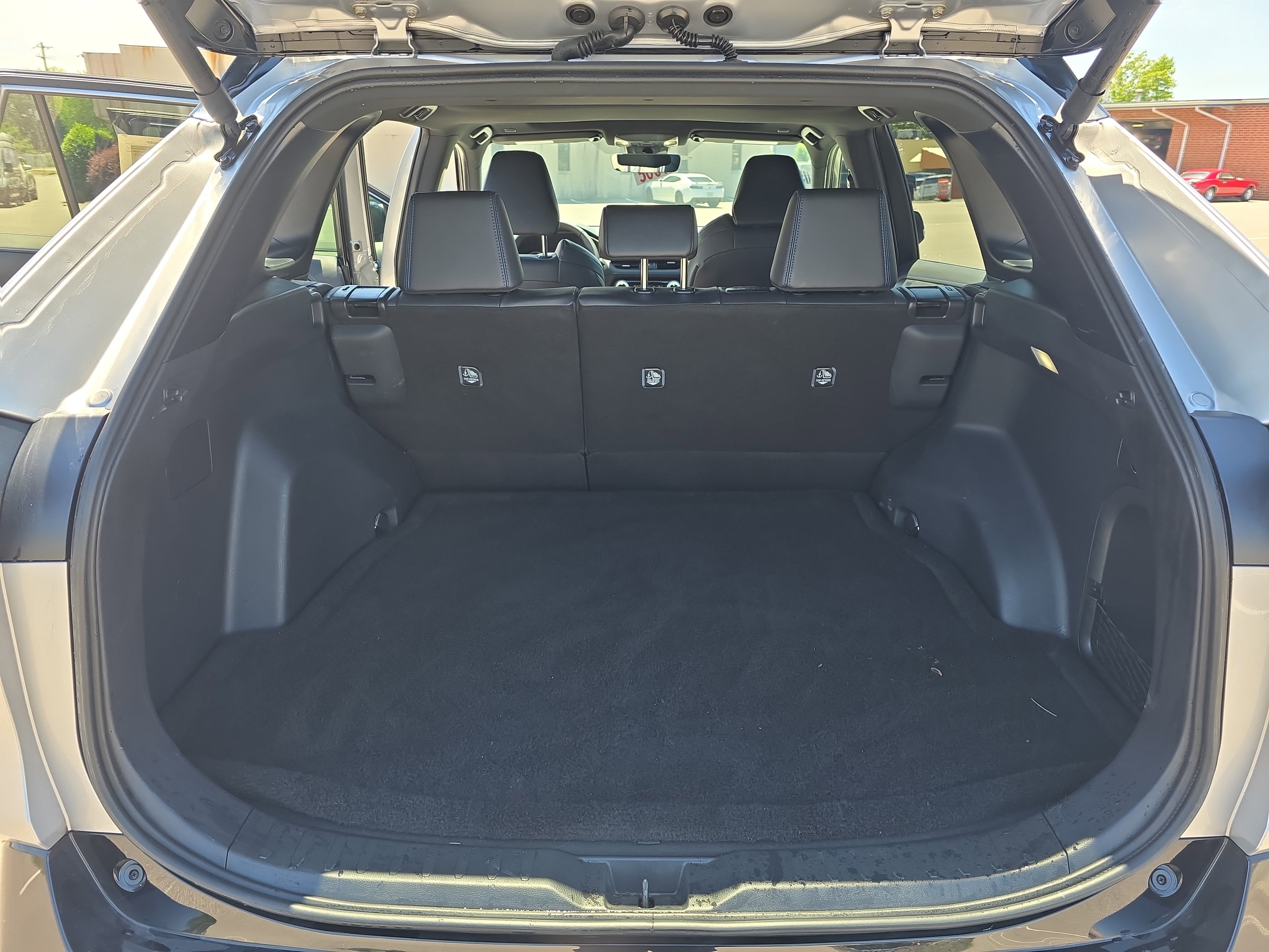 Used 2024 Toyota RAV4 XSE AWD/4WD image 12