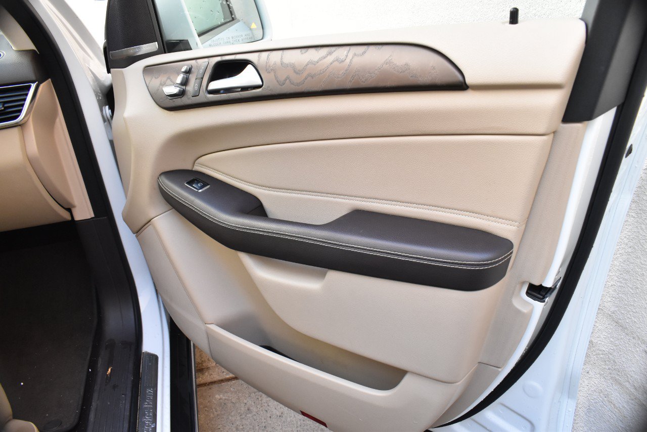 Used 2019 Mercedes-Benz GLE 400 4MATIC image 23
