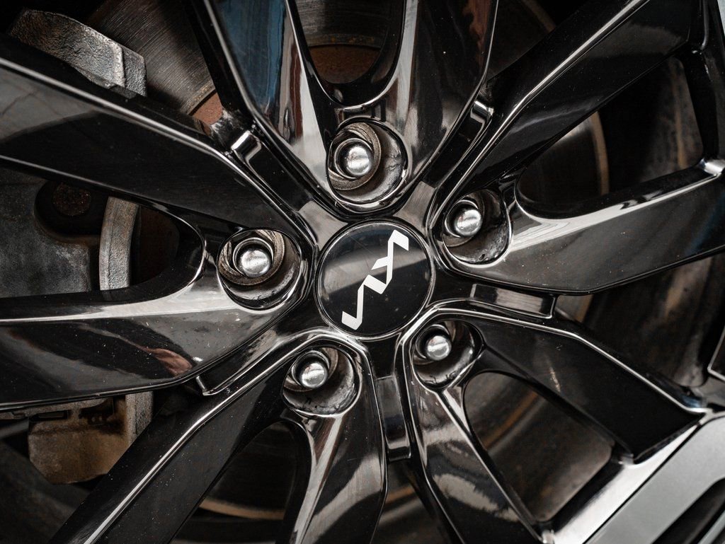 Used 2023 Kia Telluride SX image 8