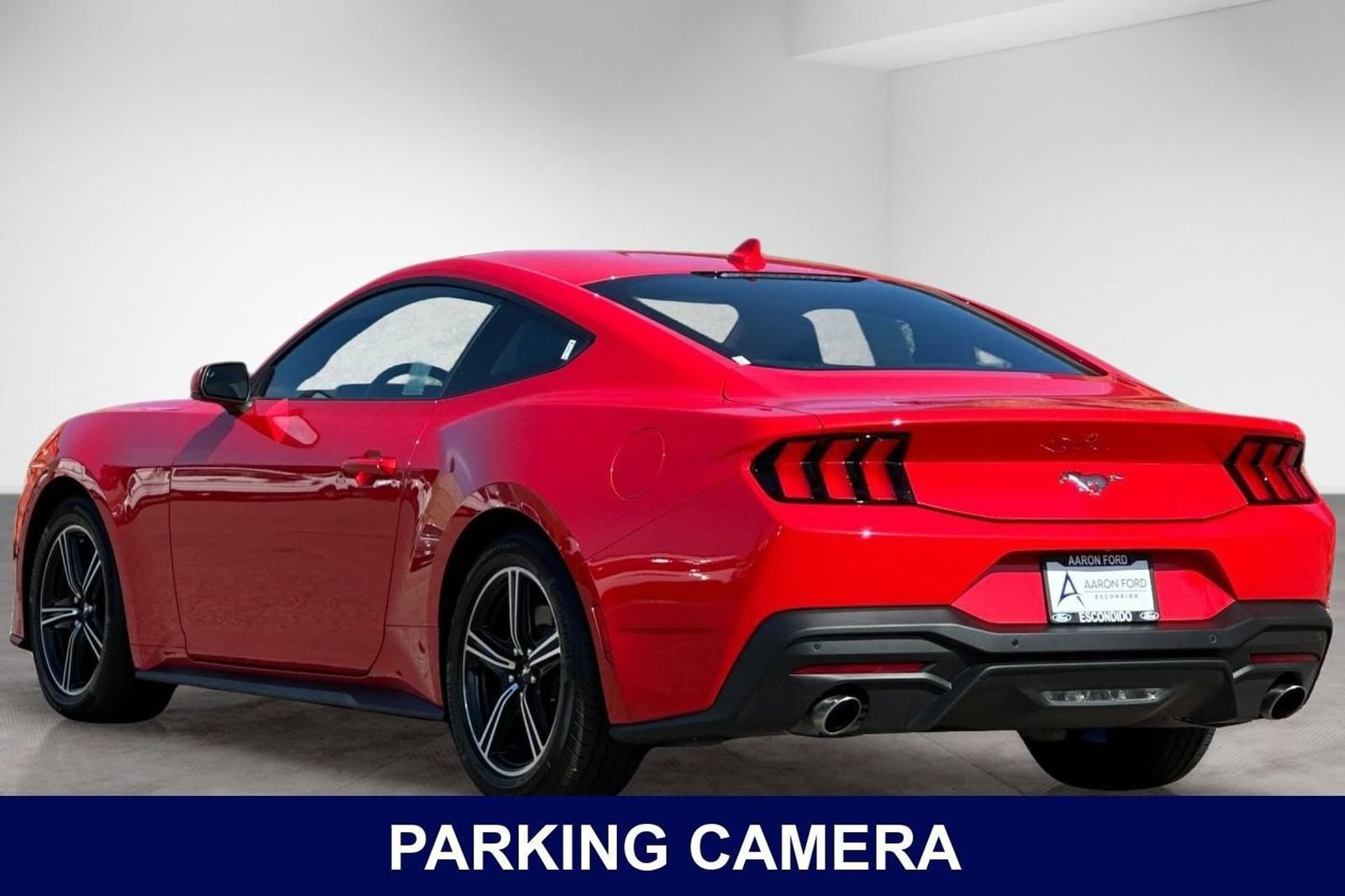 Used 2025 Ford Mustang Coupe RWD image 3