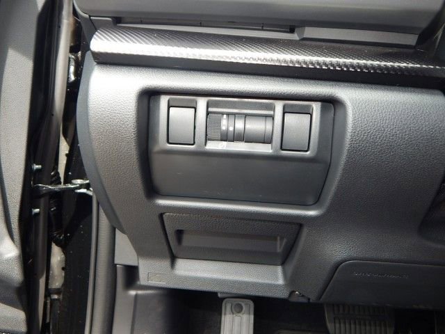 Certified 2025 Subaru Crosstrek 2.0i Premium image 19