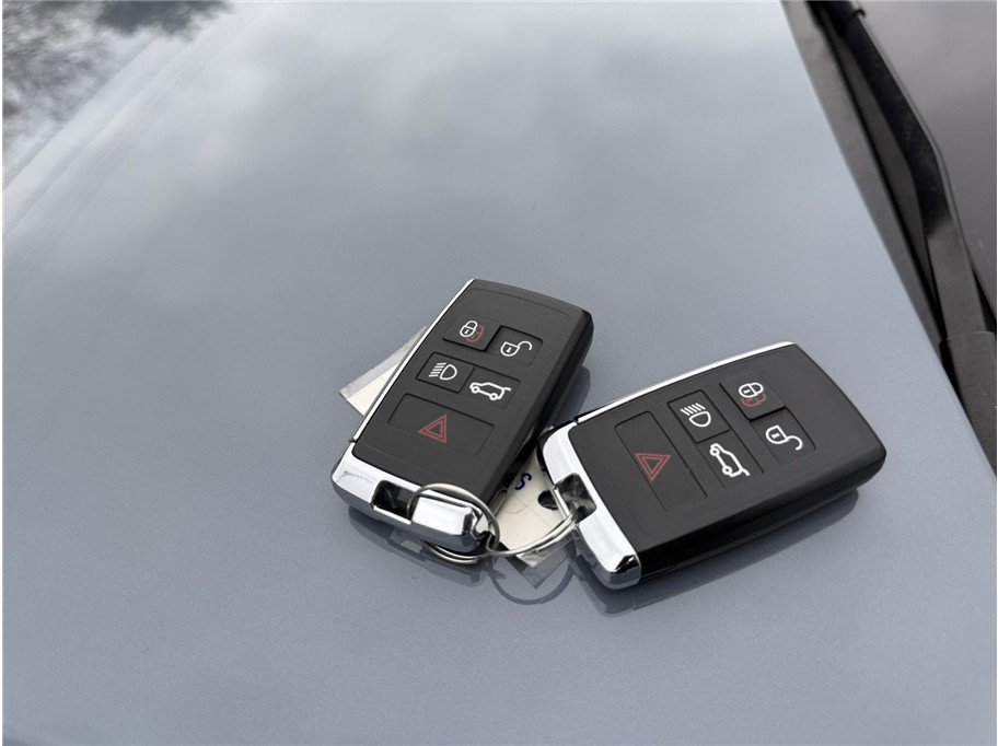 Used 2021 Land Rover Range Rover Evoque SE image 49