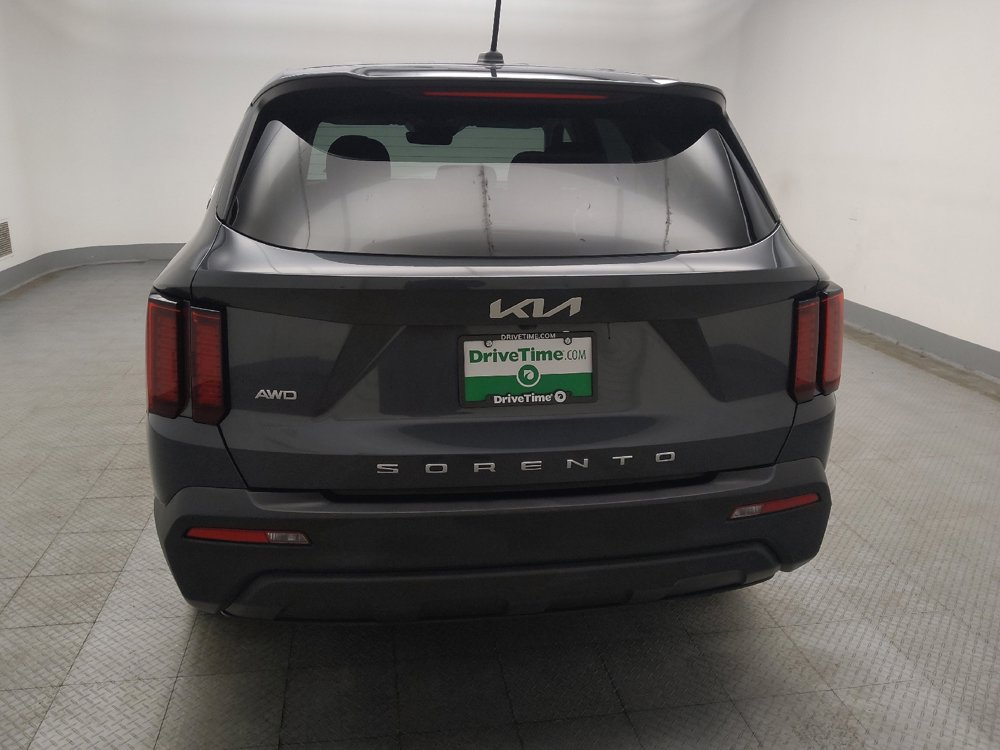 Used 2022 Kia Sorento LX image 6