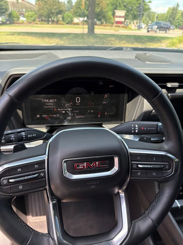 Used 2025 GMC Terrain Elevation AWD/4WD image 5
