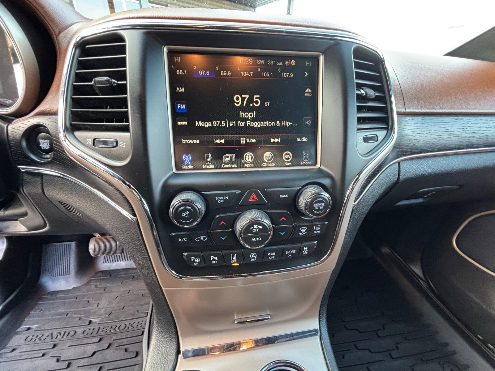 Used 2017 Jeep Grand Cherokee Summit image 18