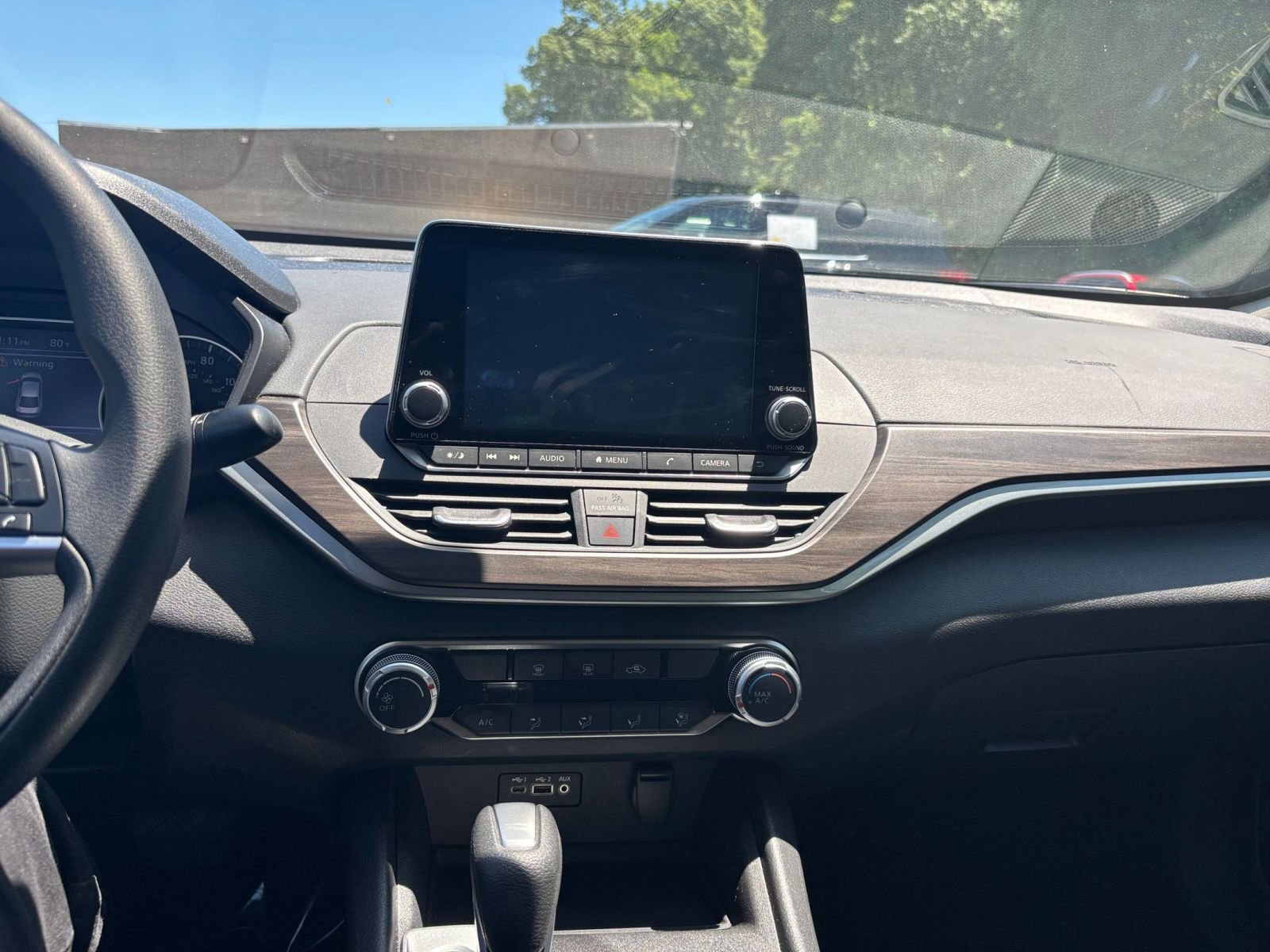Used 2025 Nissan Altima 2.5 SV FWD image 17