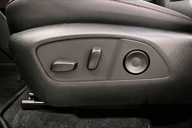 Used 2025 Chevrolet Traverse Z71 w/ Enhanced Driving Package image 32