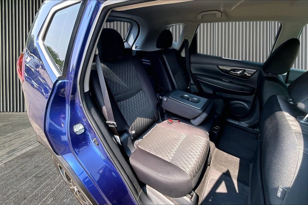 Used 2018 Nissan Rogue S AWD/4WD image 27