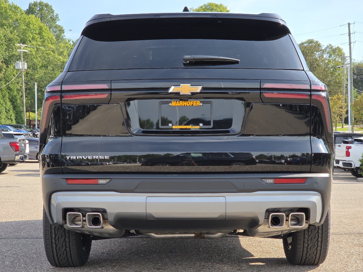 New 2027 Chevrolet Traverse LT w/ Sun and Wheel Package FWD image 19