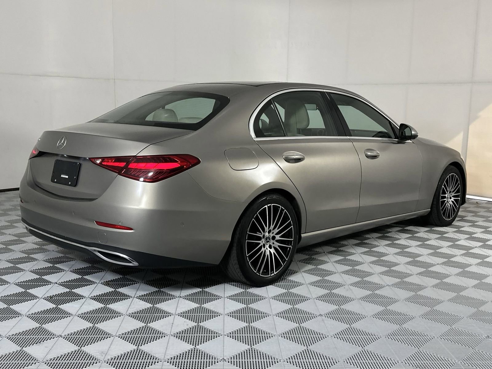 Used 2022 Mercedes-Benz C 300 Sedan image 8