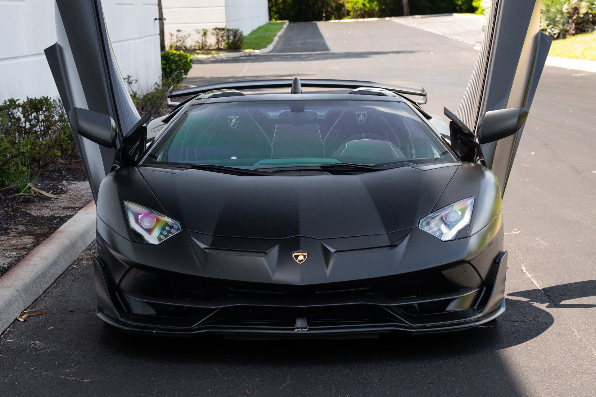 Used 2020 Lamborghini Aventador SVJ AWD/4WD image 30