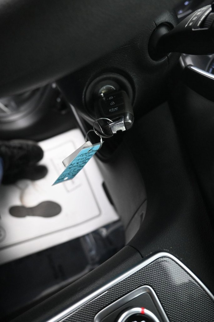 Used 2023 Hyundai Santa Fe SE image 11