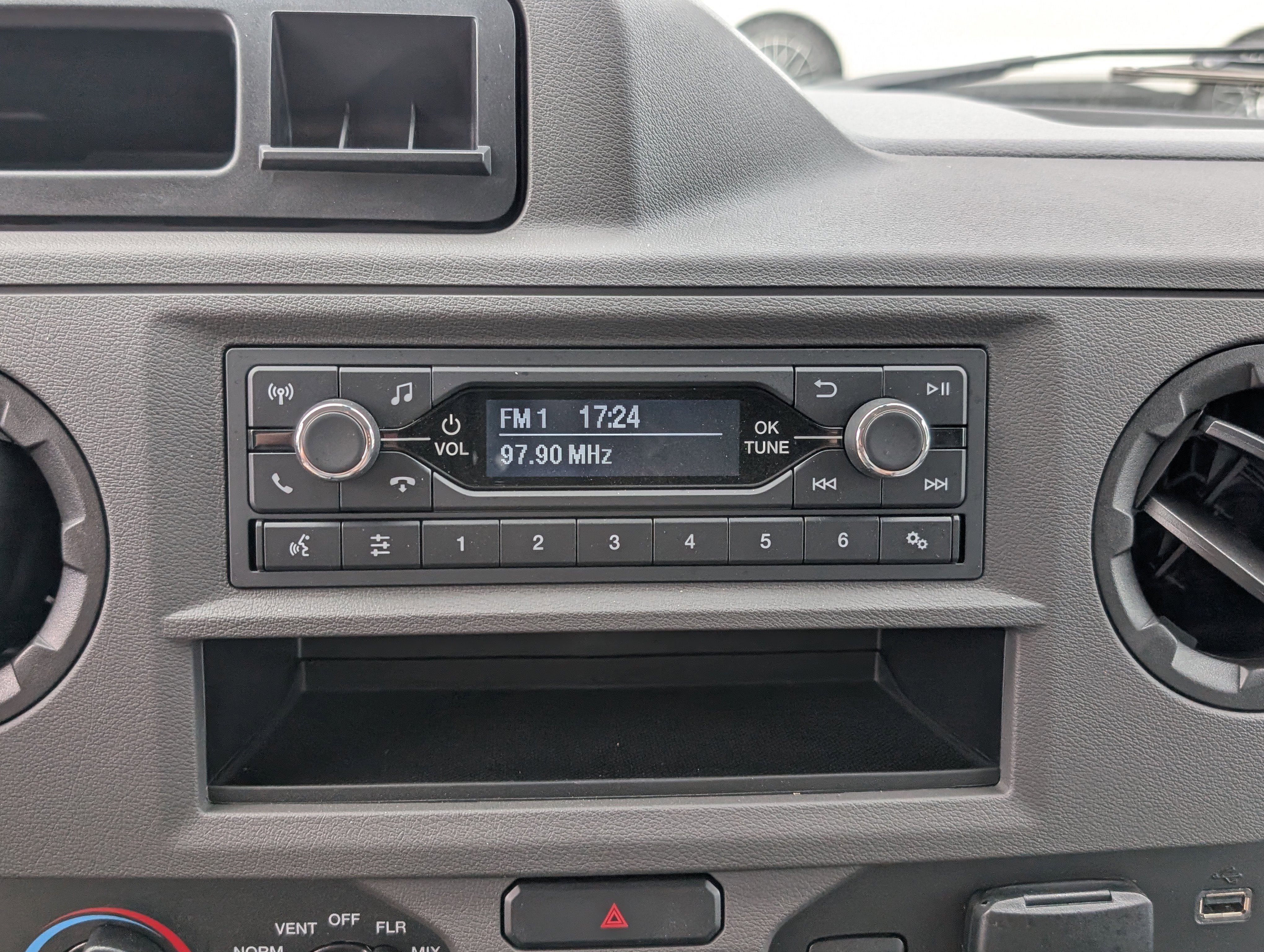 New 2026 Ford E-450 and Econoline 450 Super Duty w/ Power Equipment Group image 18