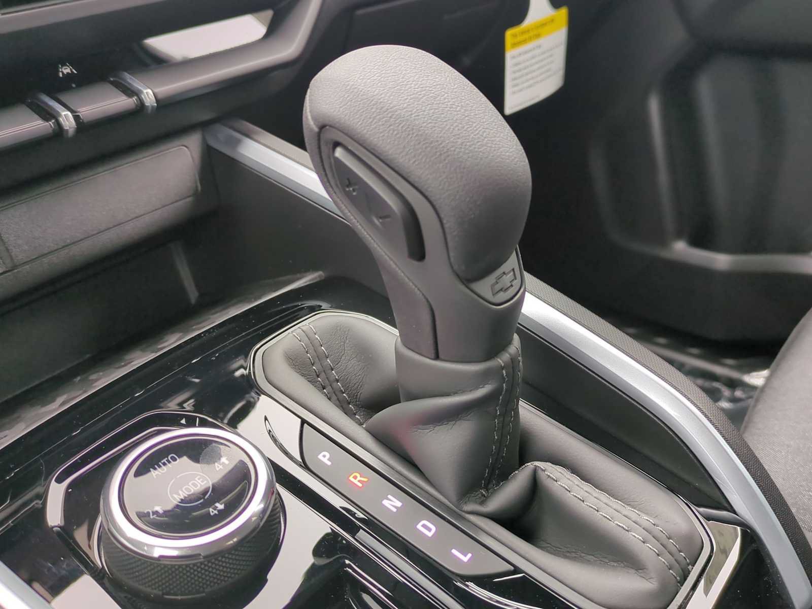 New 2026 Chevrolet Colorado Trail Boss w/ Midnight Edition AWD/4WD image 22