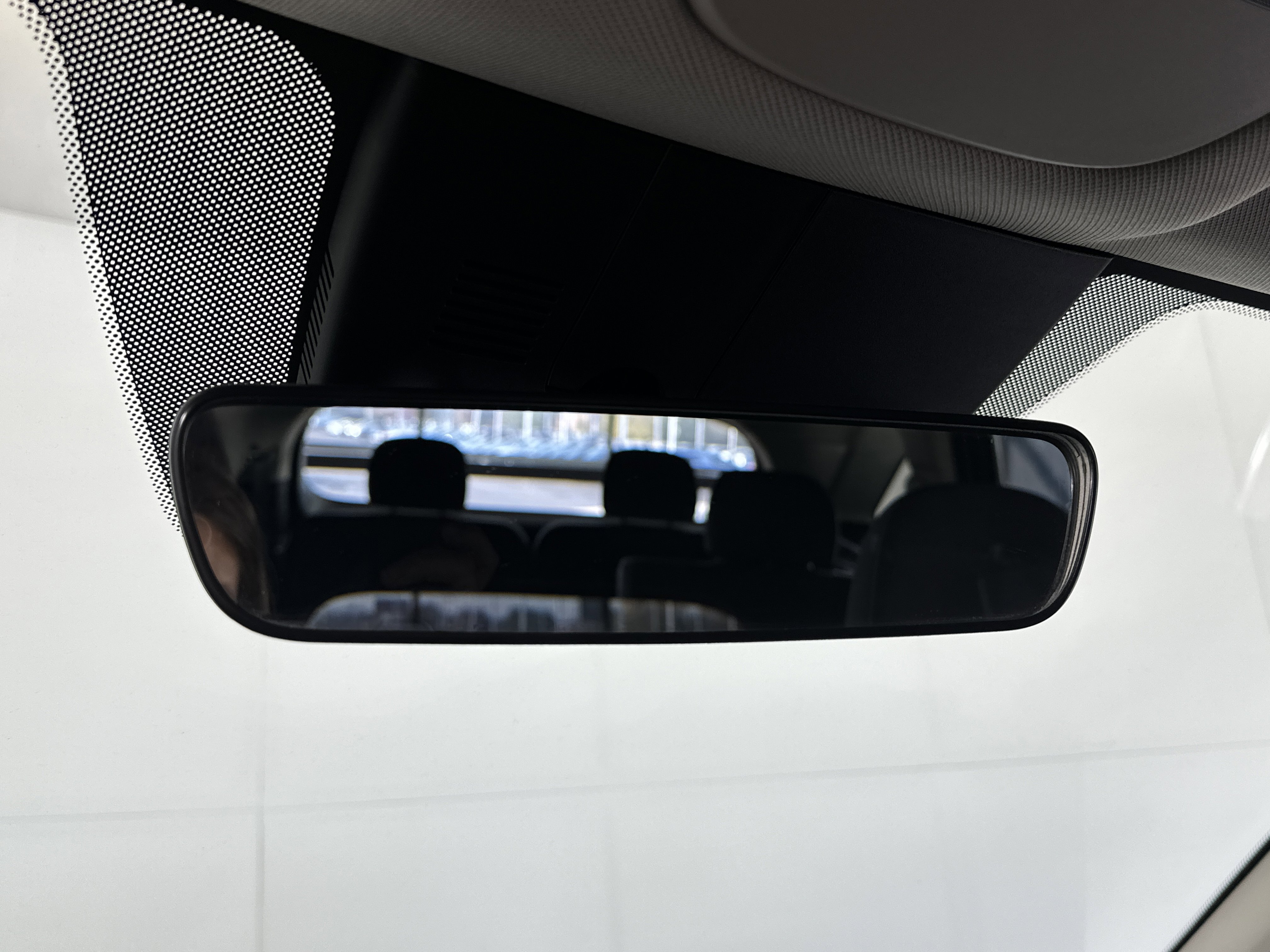 Used 2023 Kia Sorento LX image 28