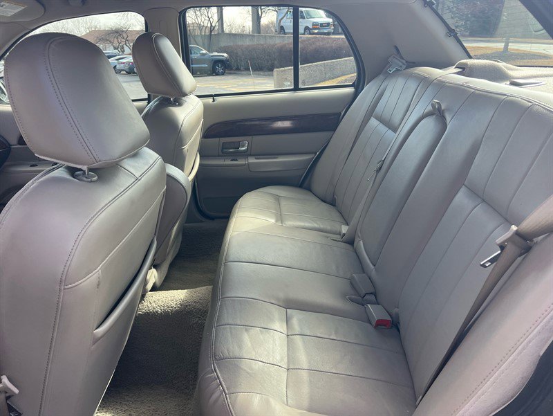 Used 2007 Mercury Grand Marquis LS image 30