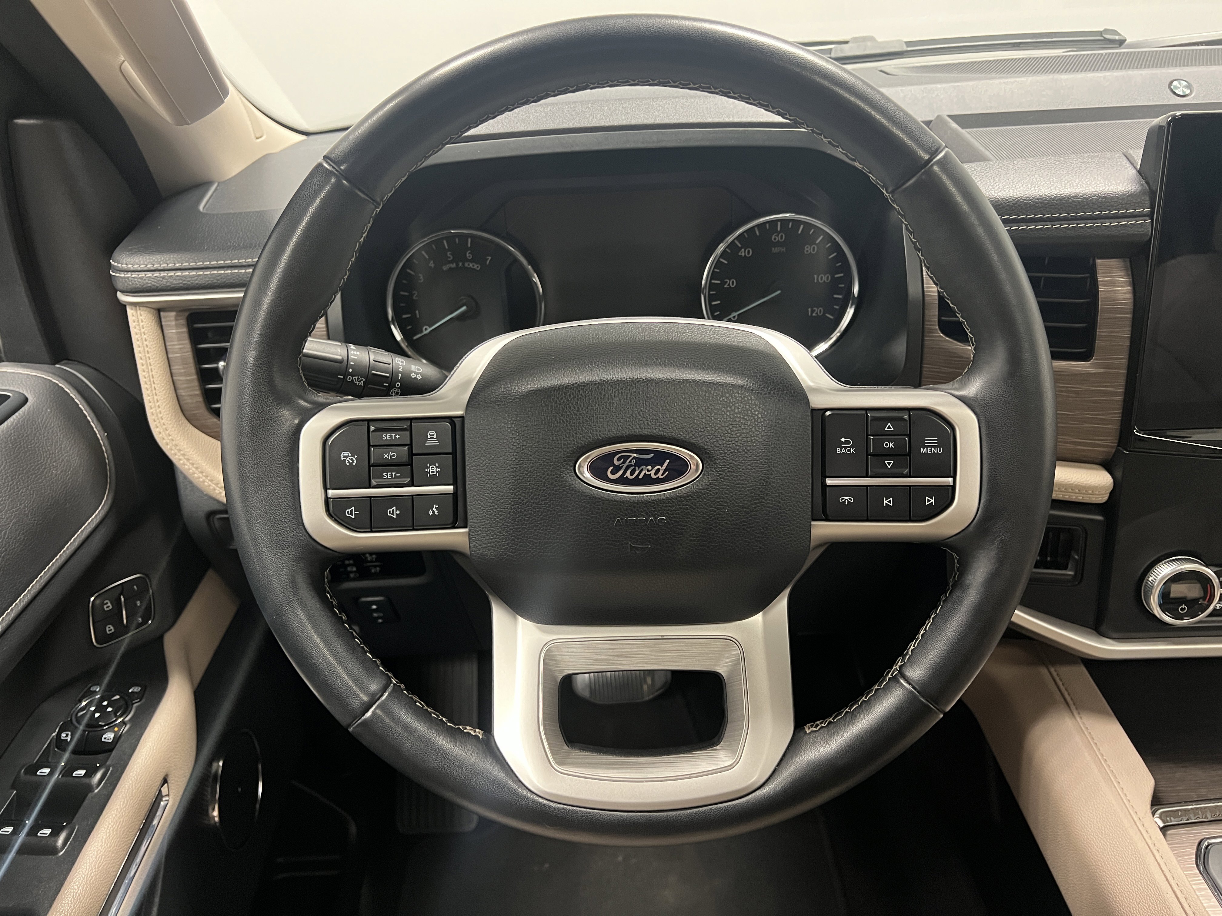 Used 2024 Ford Expedition Max Limited image 15