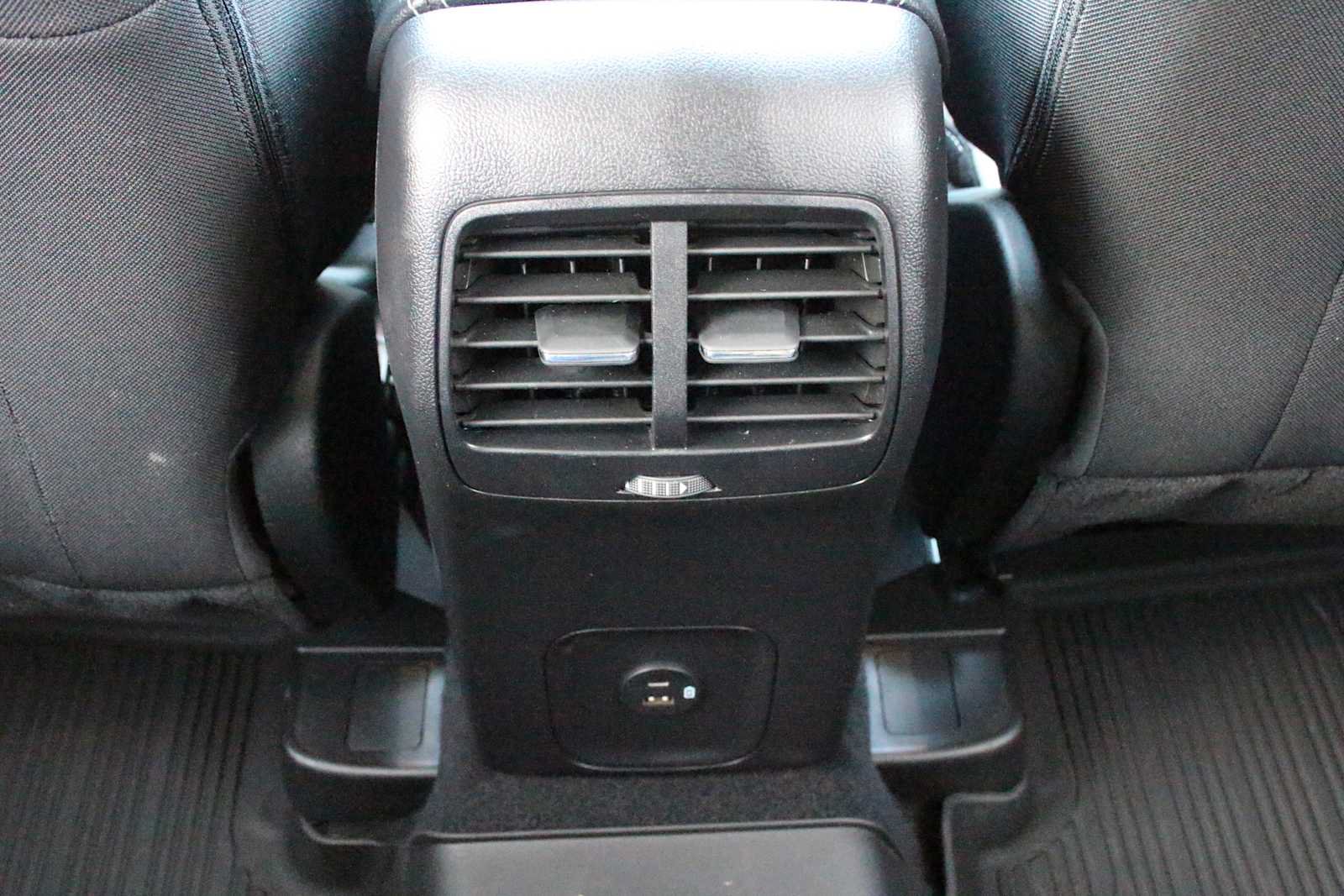 Used 2022 Ford Escape SE w/ Cold Weather Package AWD/4WD image 27