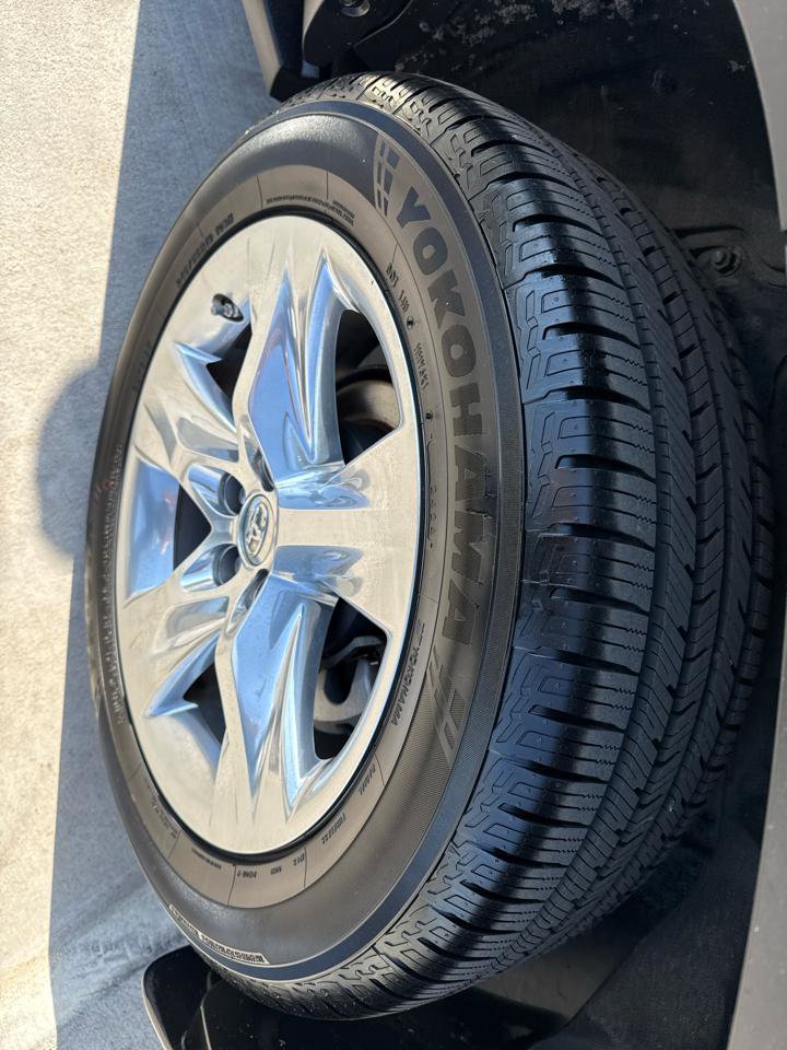 Used 2014 Toyota Highlander Limited image 18