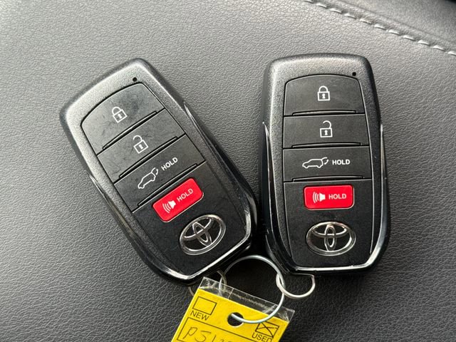 Used 2023 Toyota Venza Limited AWD/4WD image 29