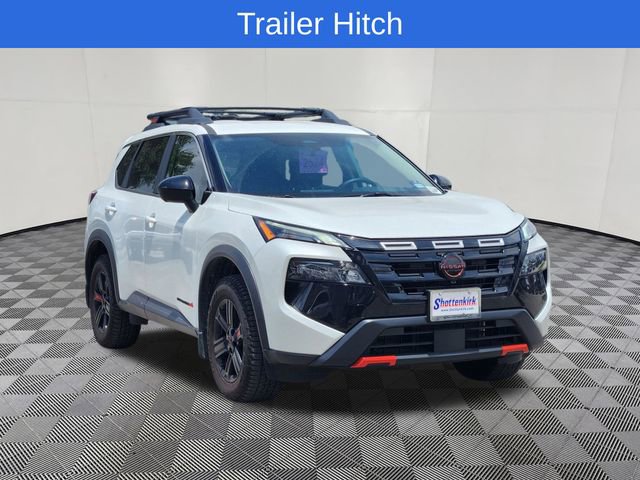 Used 2025 Nissan Rogue SV AWD/4WD image 2
