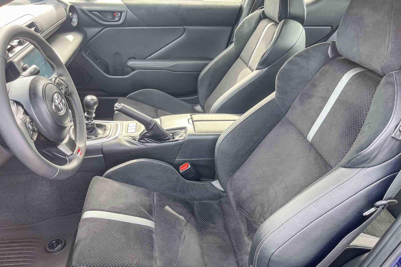 Used 2024 Toyota GR86 Premium image 16