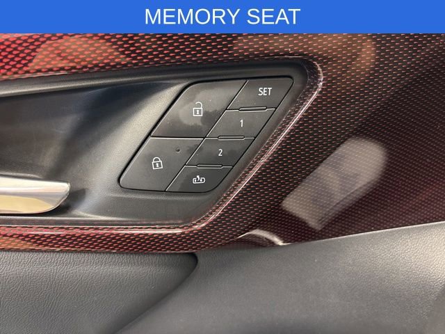Used 2025 Chevrolet Traverse RS AWD/4WD image 39