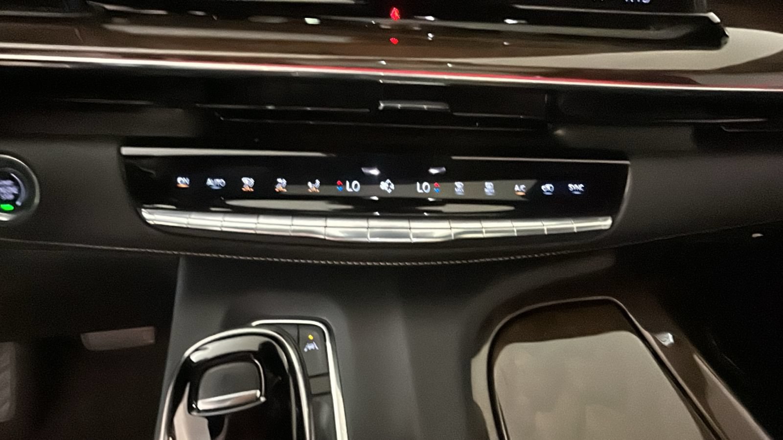 Used 2023 Cadillac Escalade Sport Platinum w/ LPO, ONYX Package AWD/4WD image 24
