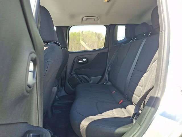 Used 2020 Jeep Renegade Latitude AWD/4WD image 10