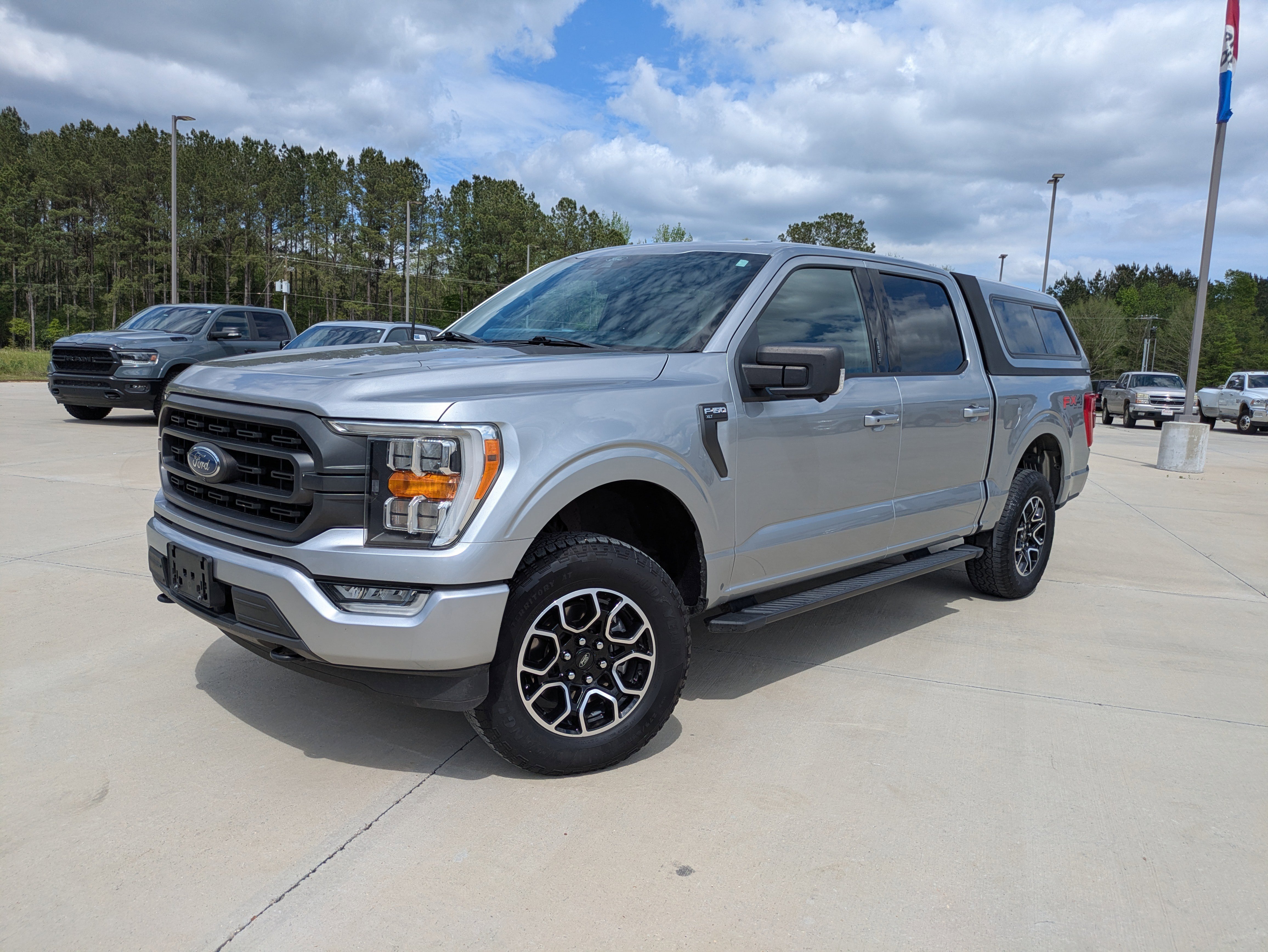 Used 2021 Ford F150 XLT w/ Equipment Group 302A High AWD/4WD image 4