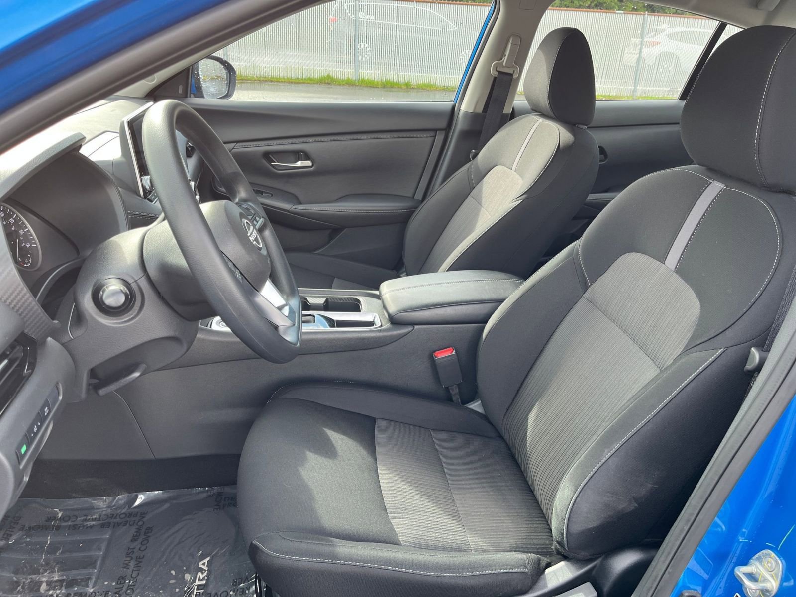 Used 2025 Nissan Sentra SV FWD image 34
