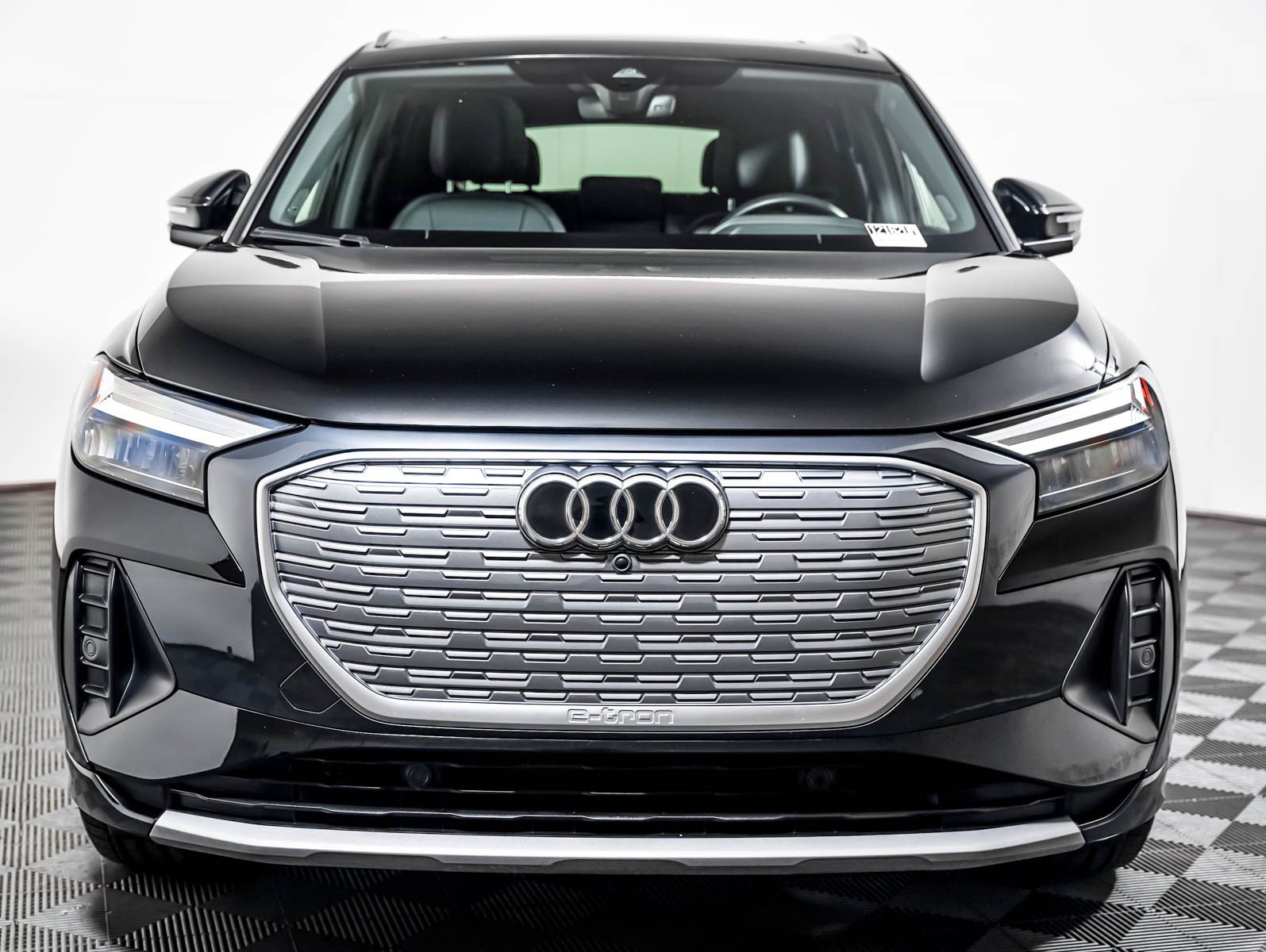 Used 2023 Audi Q4 e-tron Premium Plus RWD image 5
