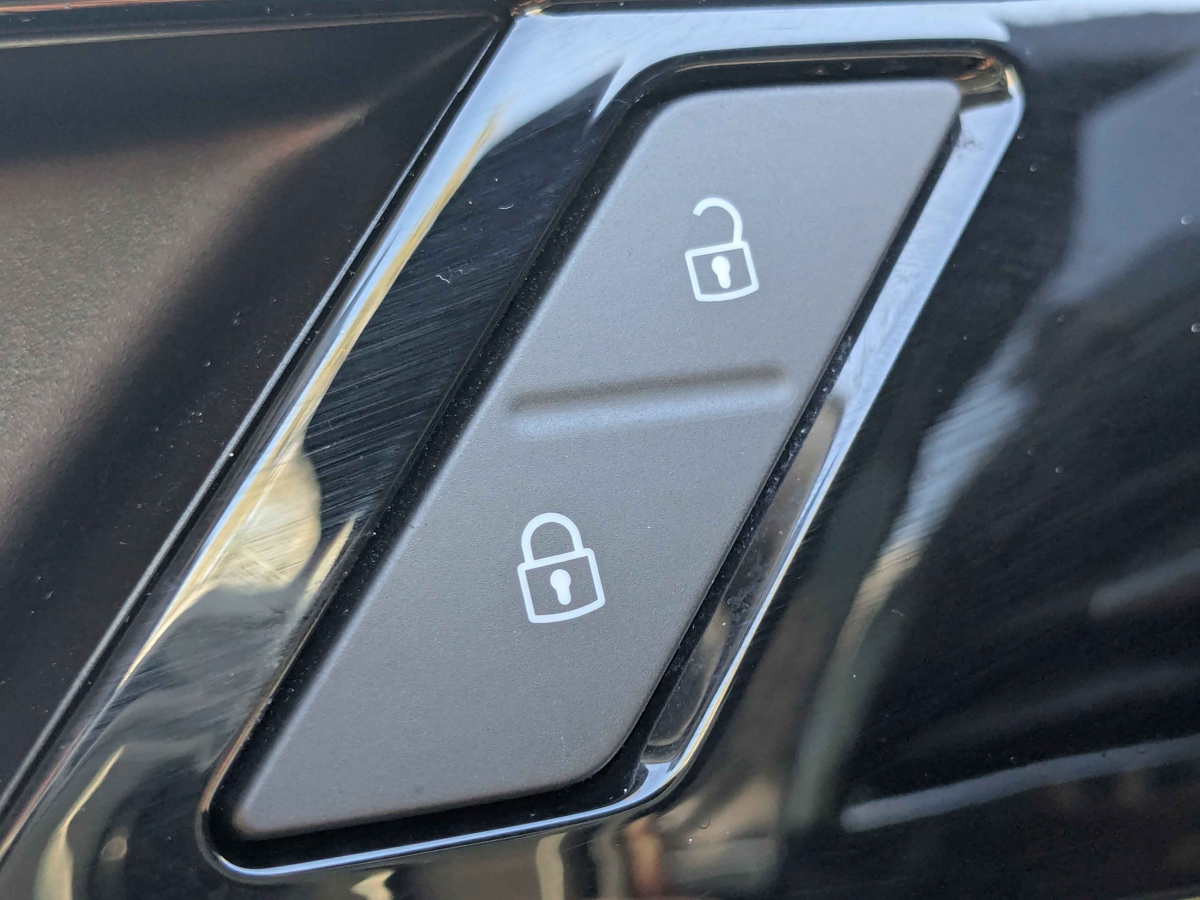 Used 2023 Volkswagen Taos S image 33