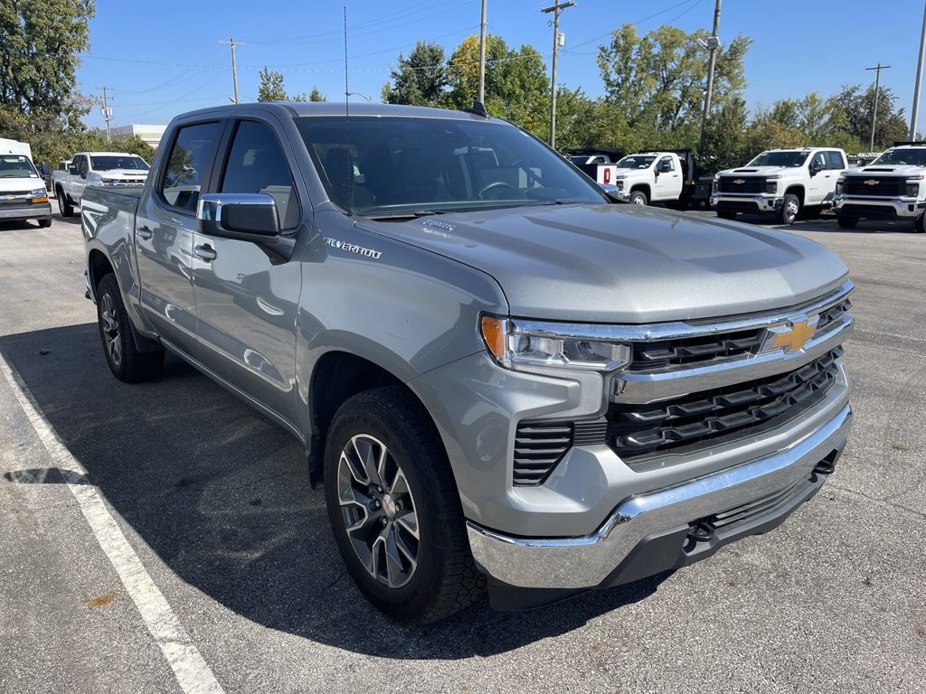 Used 2025 Chevrolet Silverado 1500 LT AWD/4WD image 13