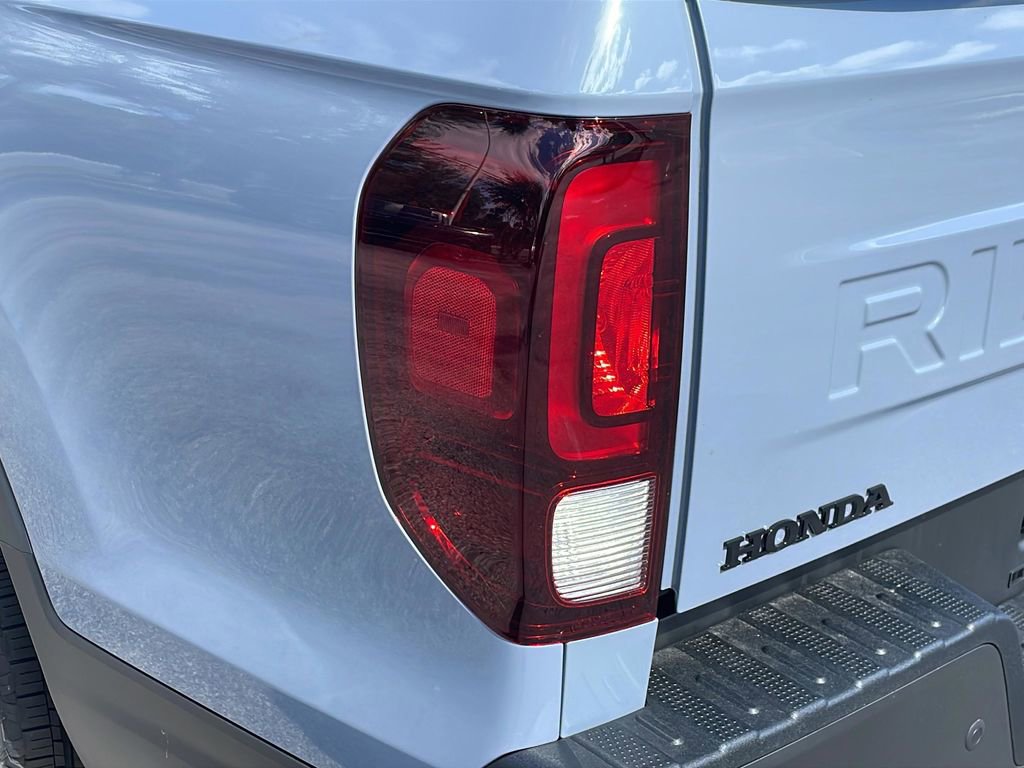 New 2026 Honda Ridgeline Black Edition image 32