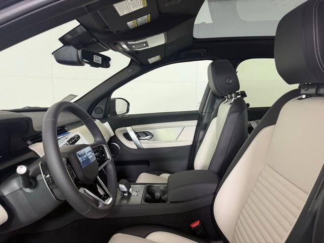 New 2025 Land Rover Discovery Sport Dynamic SE image 27