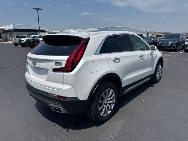 Used 2021 Cadillac XT4 Premium Luxury w/ Cold Weather Package AWD/4WD image 3
