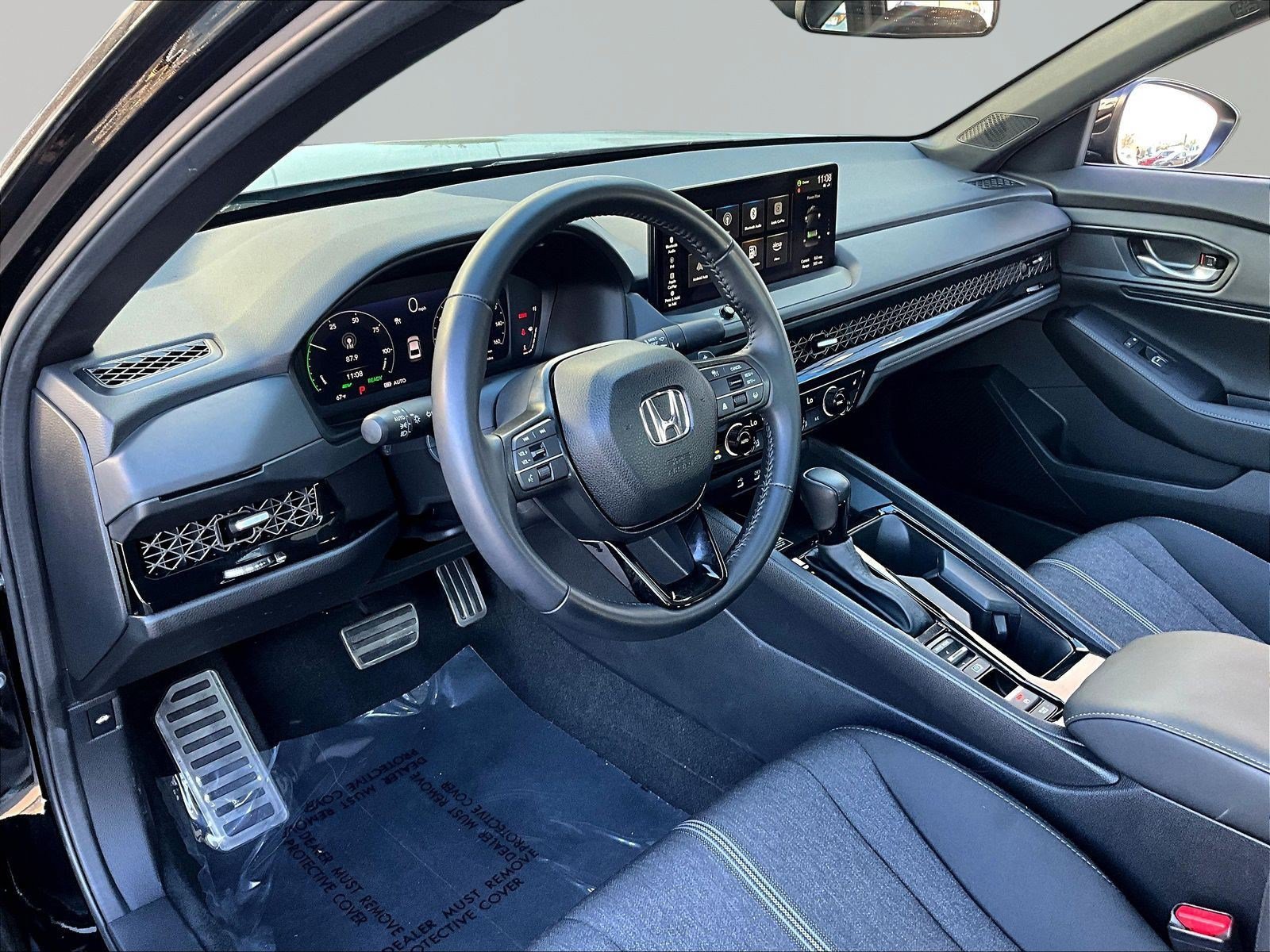 Used 2025 Honda Accord Sport image 16