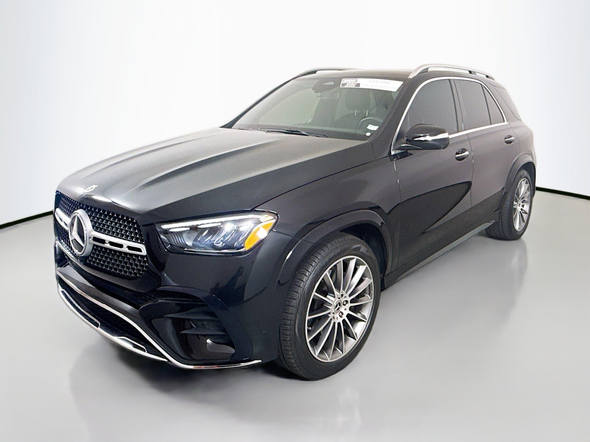 Used 2024 Mercedes-Benz GLE 350 4MATIC image 3