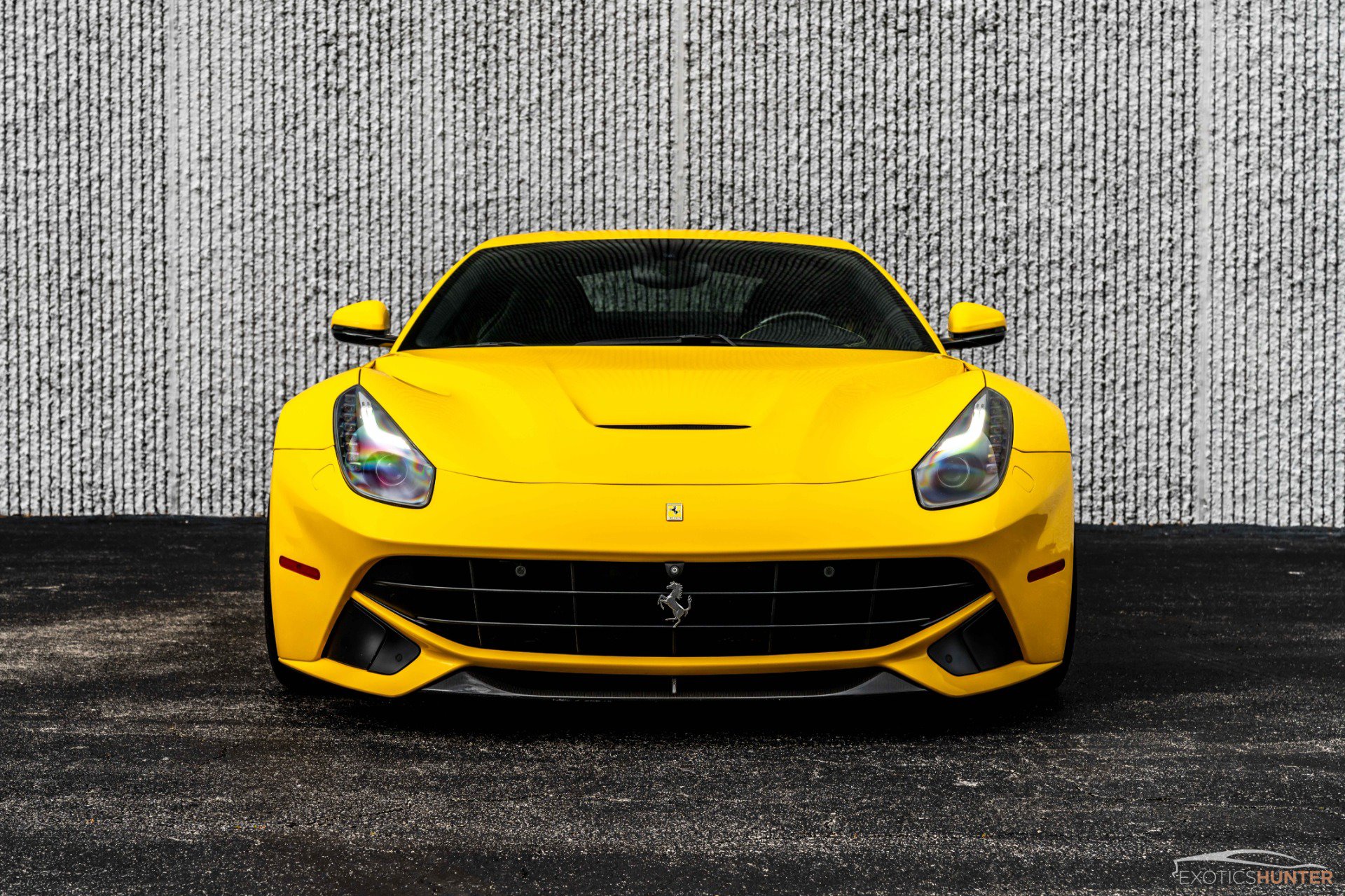 Used 2014 Ferrari F12 Berlinetta RWD image 31