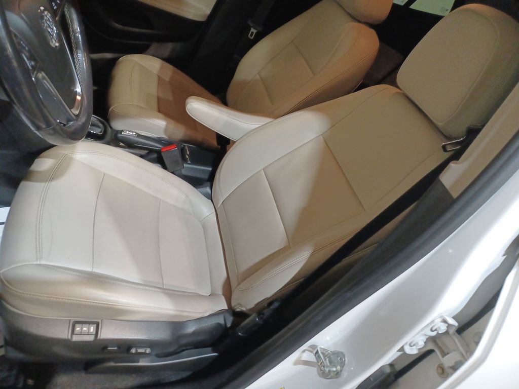 Used 2019 Buick Encore Essence w/ Experience Buick Package image 13