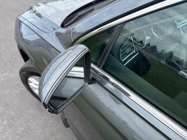 Used 2019 Volkswagen Tiguan SE AWD/4WD image 30