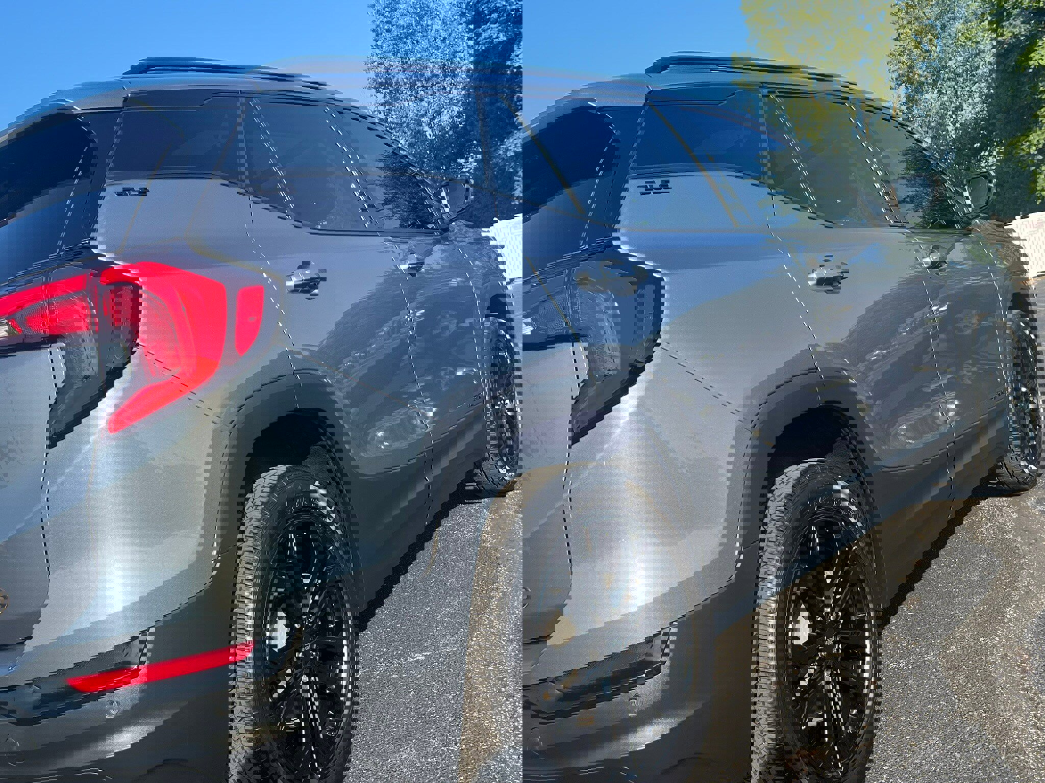 Used 2021 GMC Terrain SLE w/ Driver Convenience Package image 11